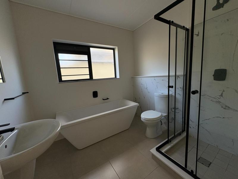 To Let 3 Bedroom Property for Rent in Richwood Western Cape